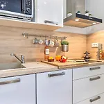 Appart Cosy, Mezzanine Clim Et Terrasse à 200m De La Gare Nîmes