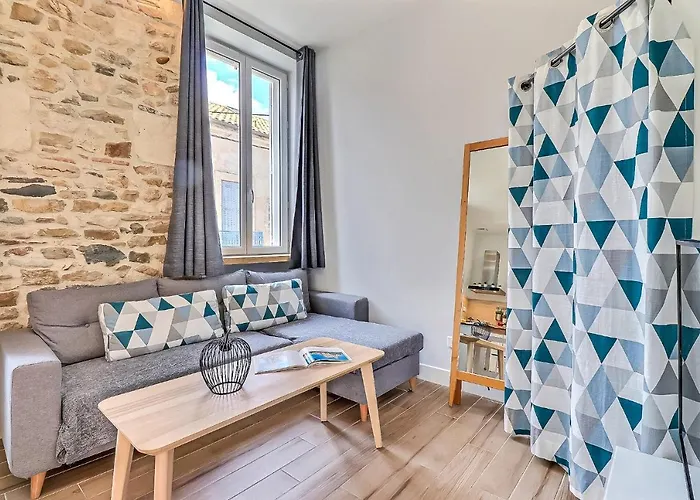 Appart Cosy, Mezzanine Clim Et Terrasse à 200m De La Gare * Nîmes